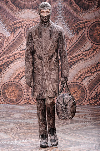 Alexander McQueen / - 2010-2011